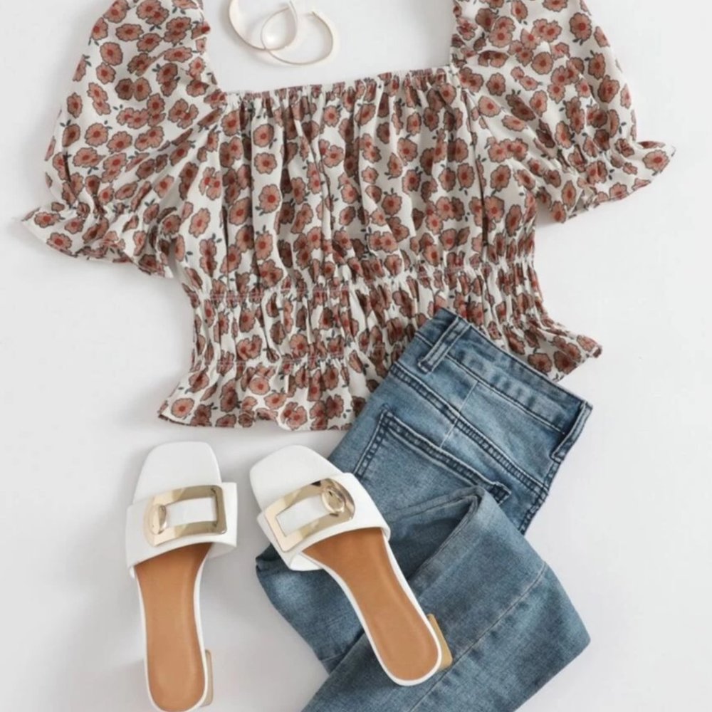 Puff sleeve ruffle trim floral top